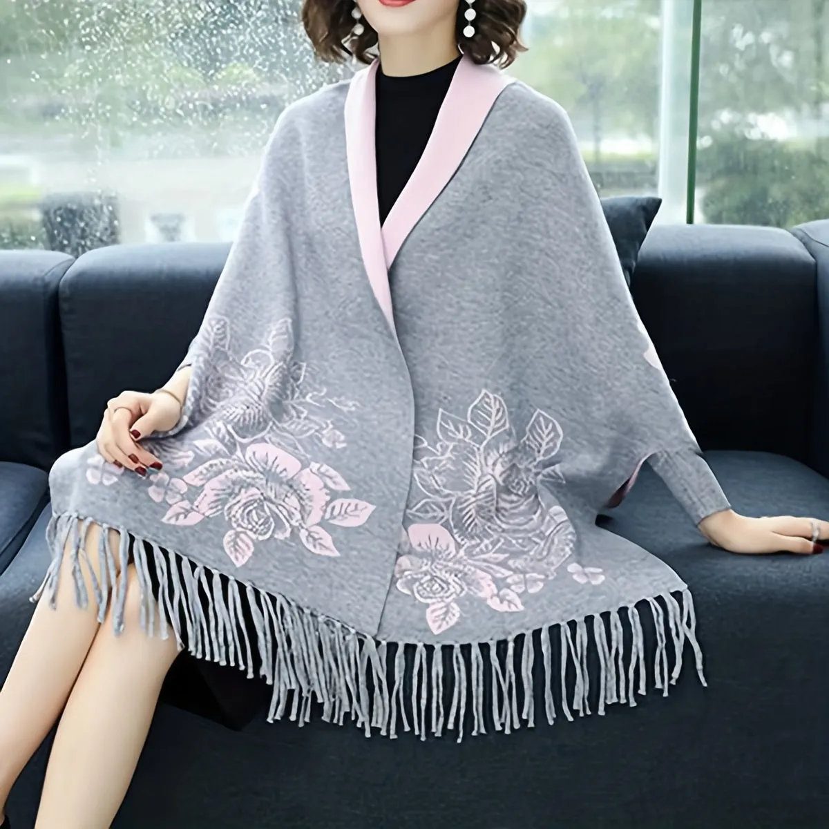 1PC Stylish Reversible Vintage Jacquard Tassel Cardigan Poncho with Sleeves - Windproof, Coldproof, and Versatile Wear for Autumn and Winter - Large Shawl Cape with Brooch Included