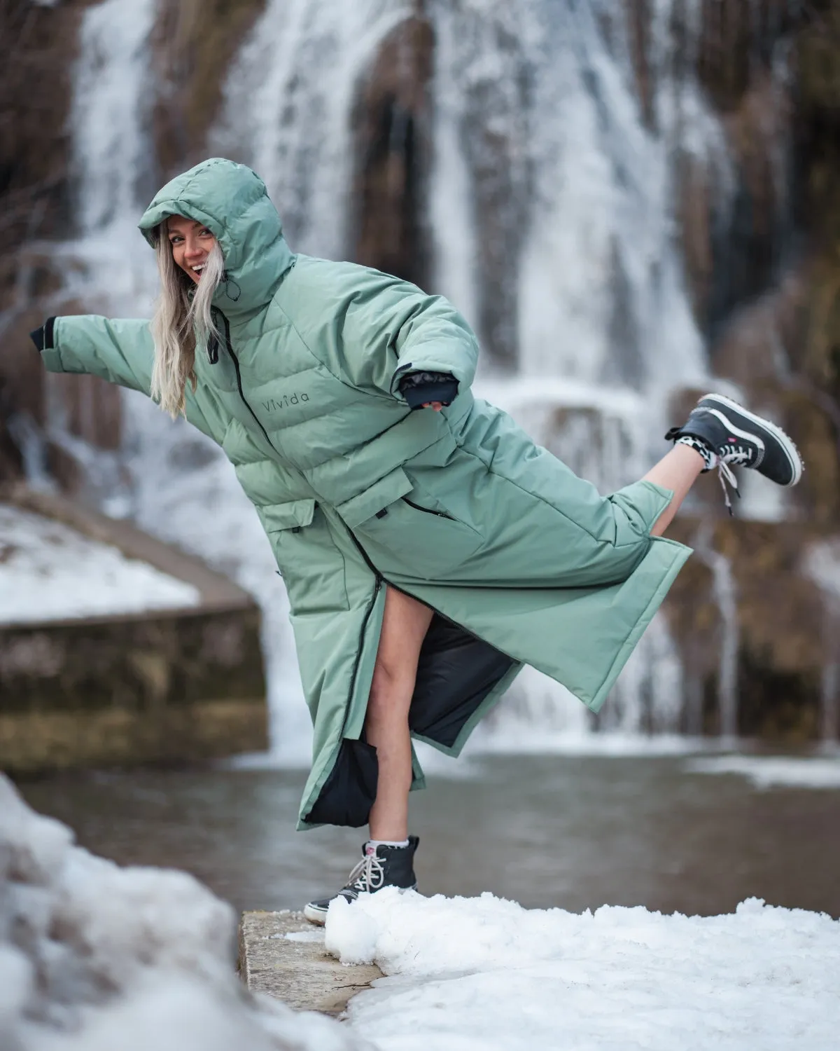 All Weather Puffer Changing Robe - Aventurine Green