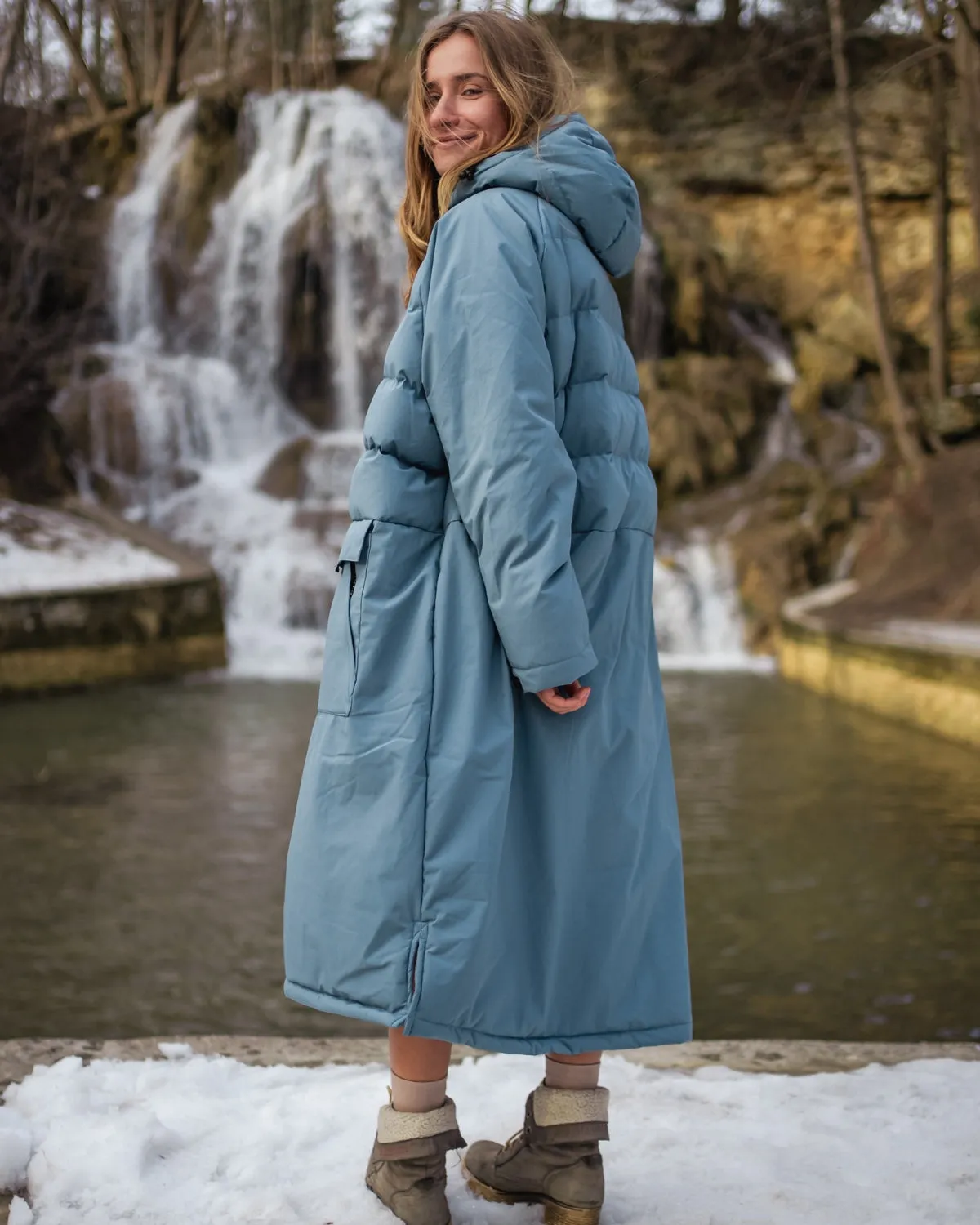 All Weather Puffer Changing Robe - Mineral Blue