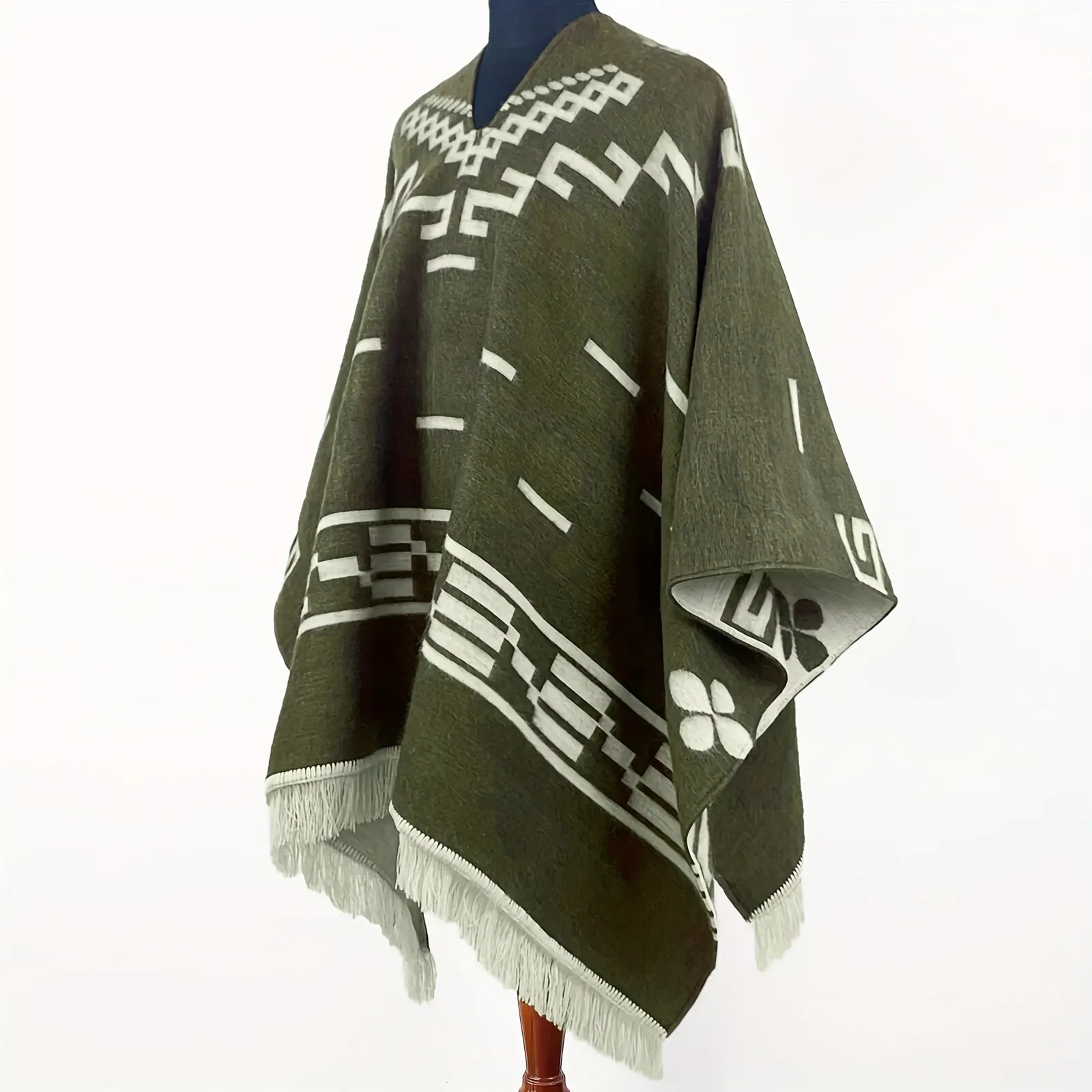 Authentic Wild West Bandit-Inspired Poncho: Fall/Winter Warmth, Casual Style, Non-Elastic, Perfect for Outdoor Adventures - Made with Polyester (PET) Fabric, Featuring Intricate Embroidery and Striped Design