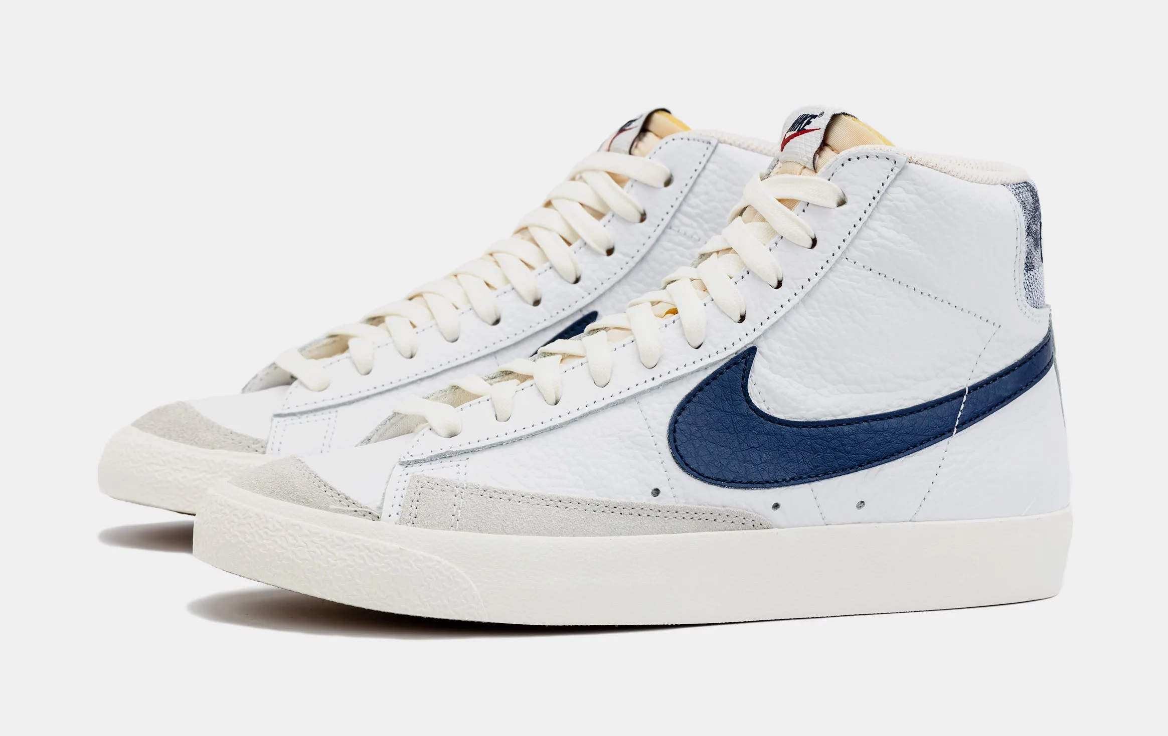 Blazer Mid ’77 Washed Denim Mens Lifestyle Shoes (White/Blue)