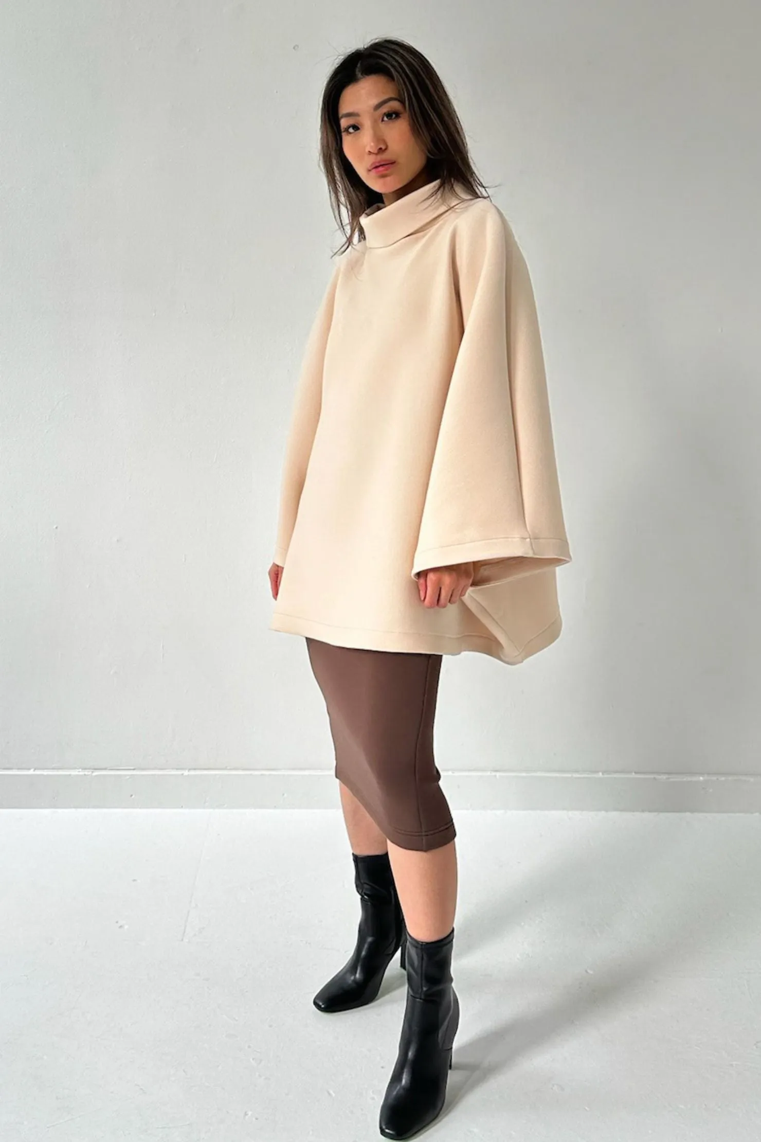 Charlotte Poncho - Cream