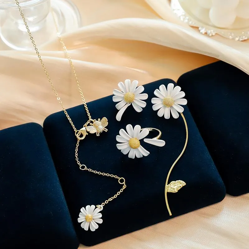 Cute Small Daisy Flower Jewelry