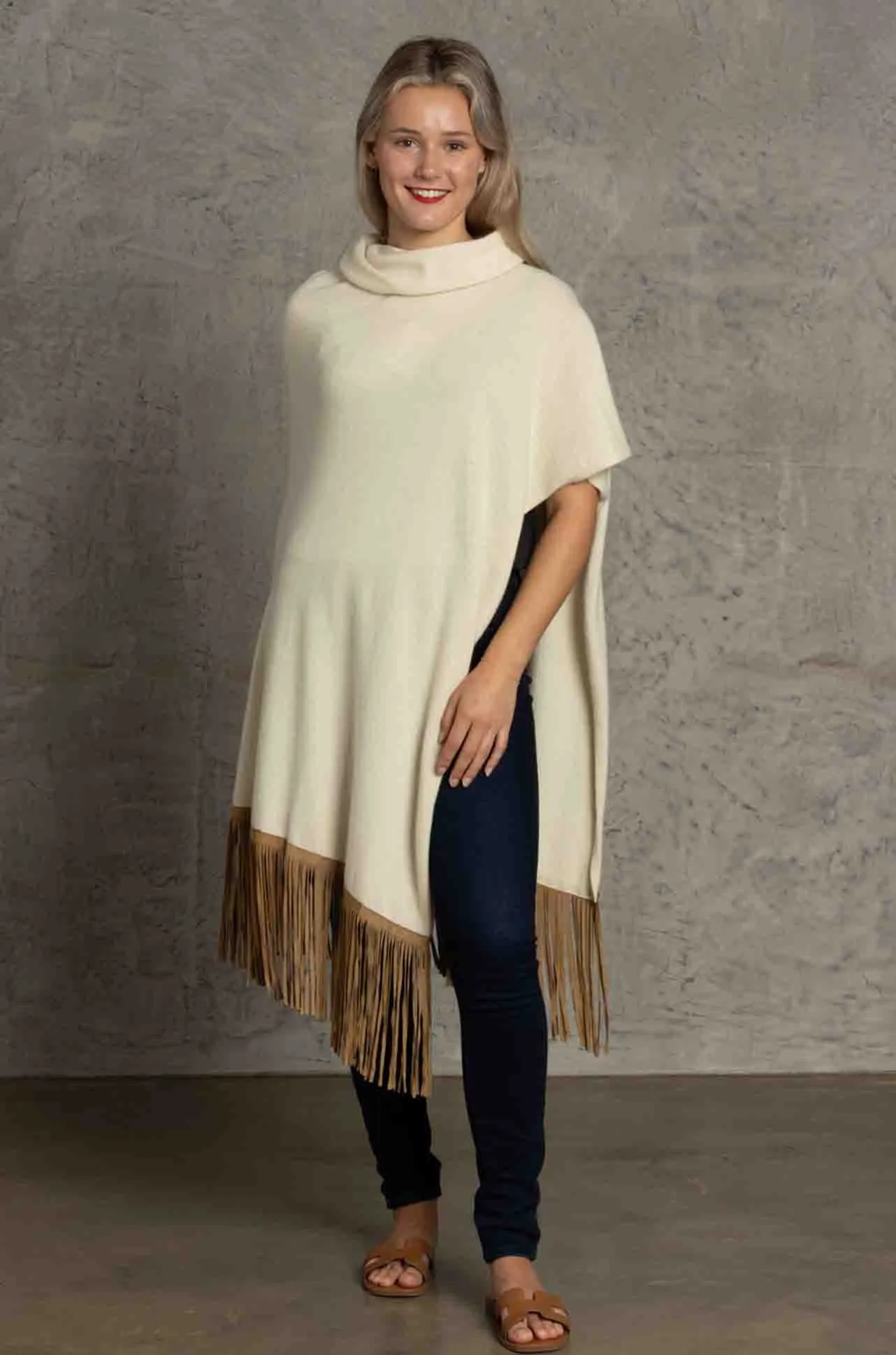 Frugone 1885 - Cashmere Poncho