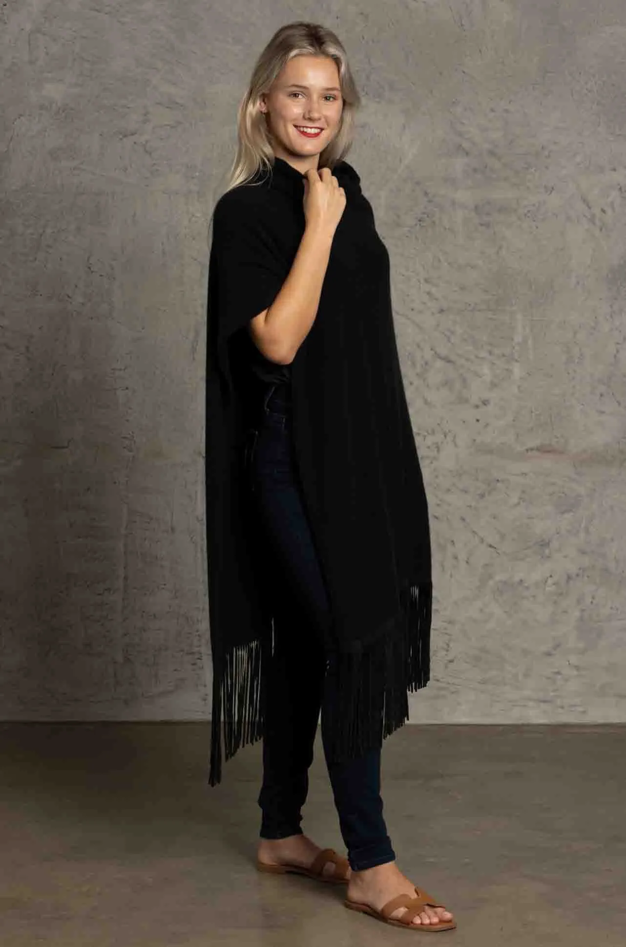 Frugone 1885 - Cashmere Poncho