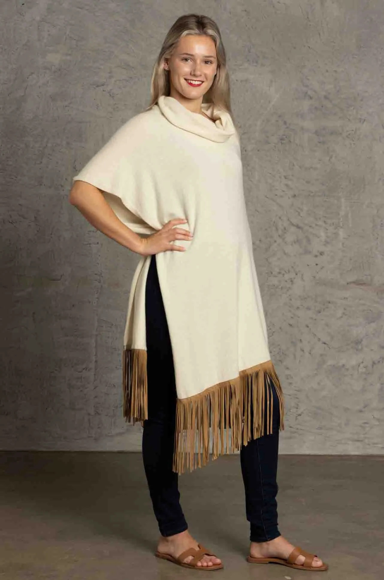 Frugone 1885 - Cashmere Poncho