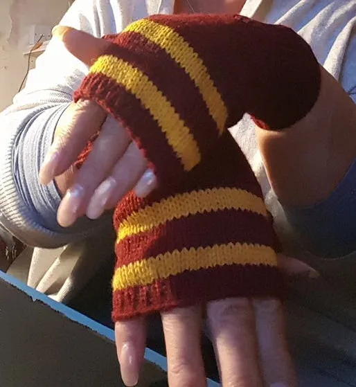 Gryffindor fingerless gloves, arm warmers, Hogwarts, Harry Potter inspired,