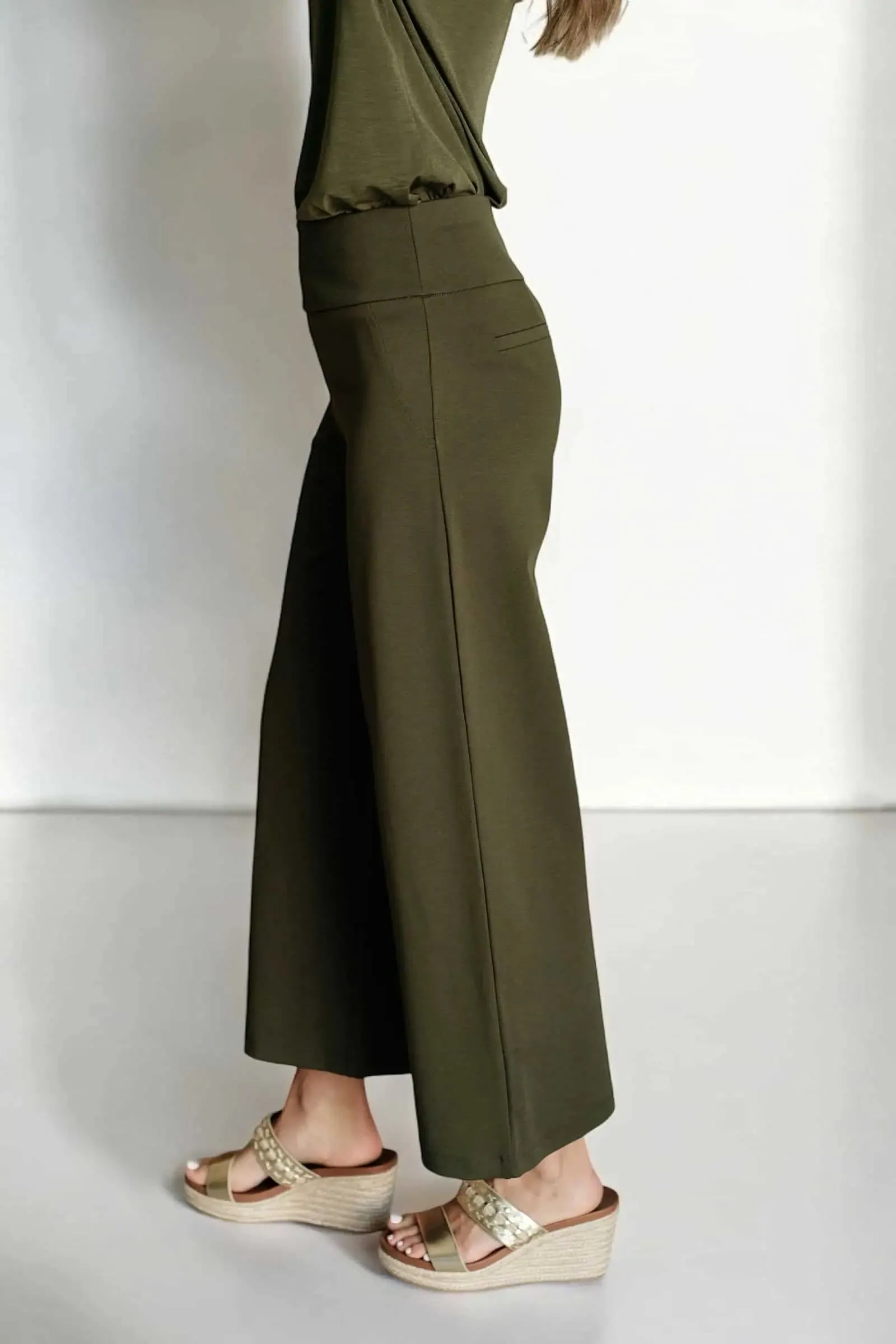 Magic Wide Leg Crop Pants in Olive