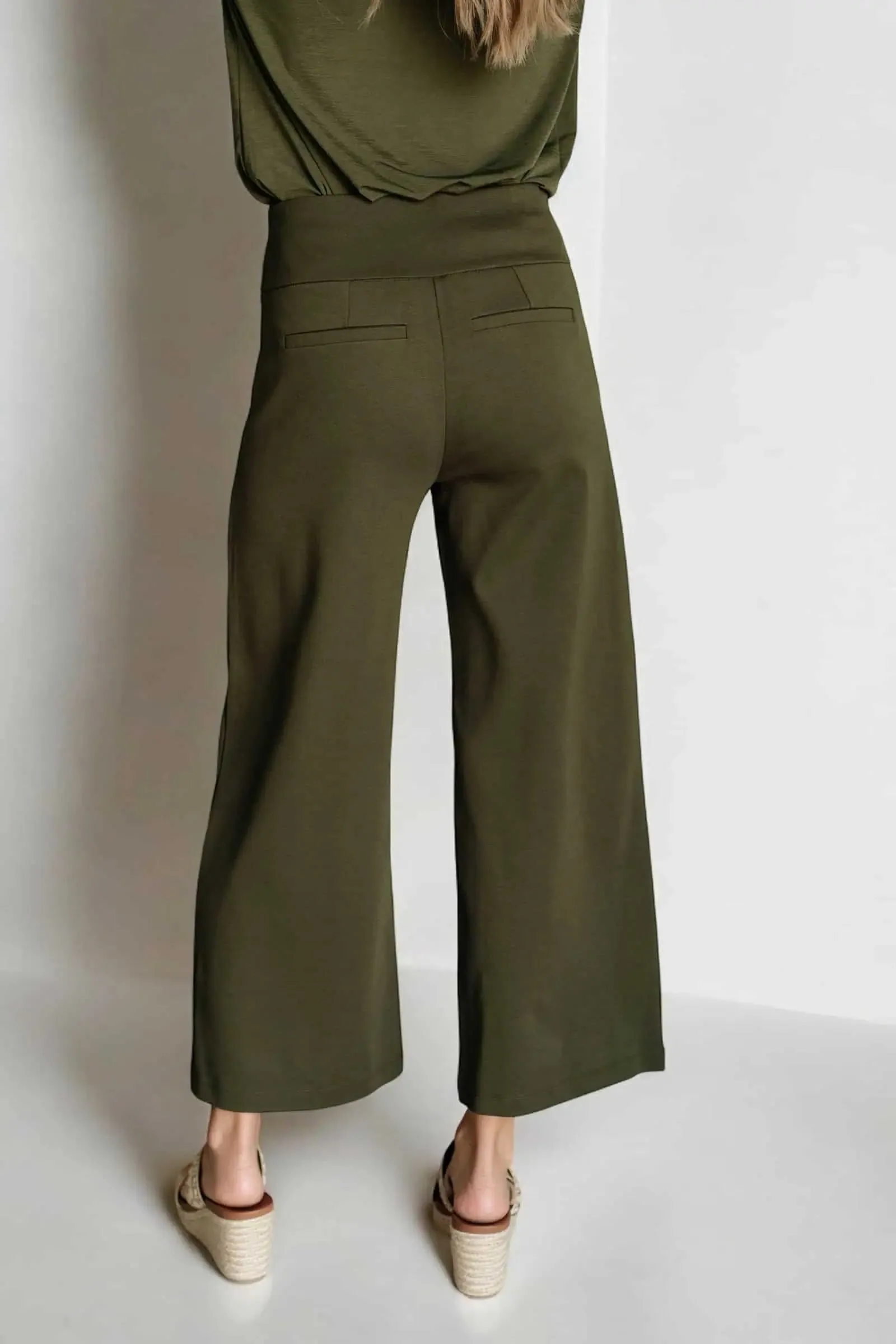 Magic Wide Leg Crop Pants in Olive