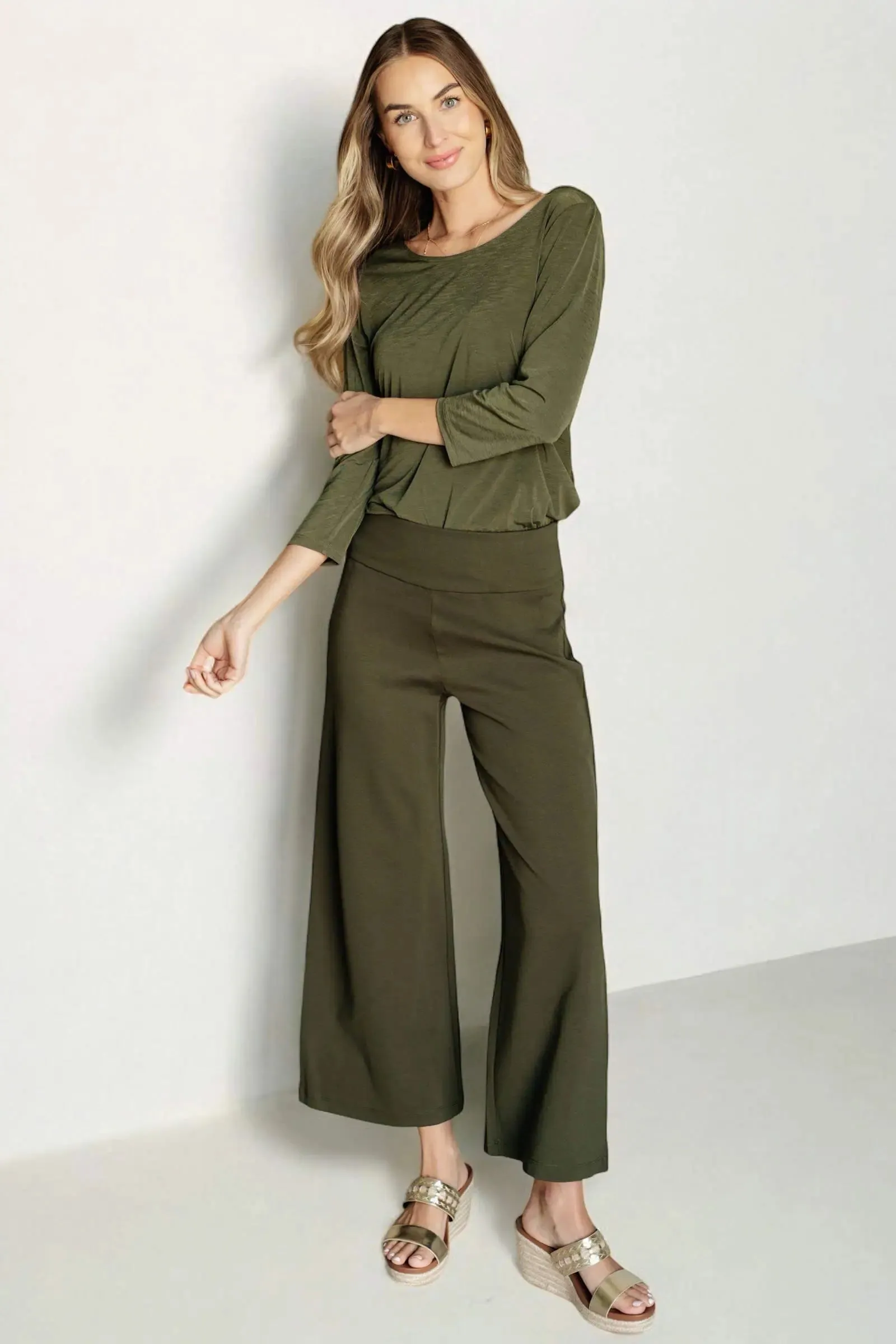 Magic Wide Leg Crop Pants in Olive