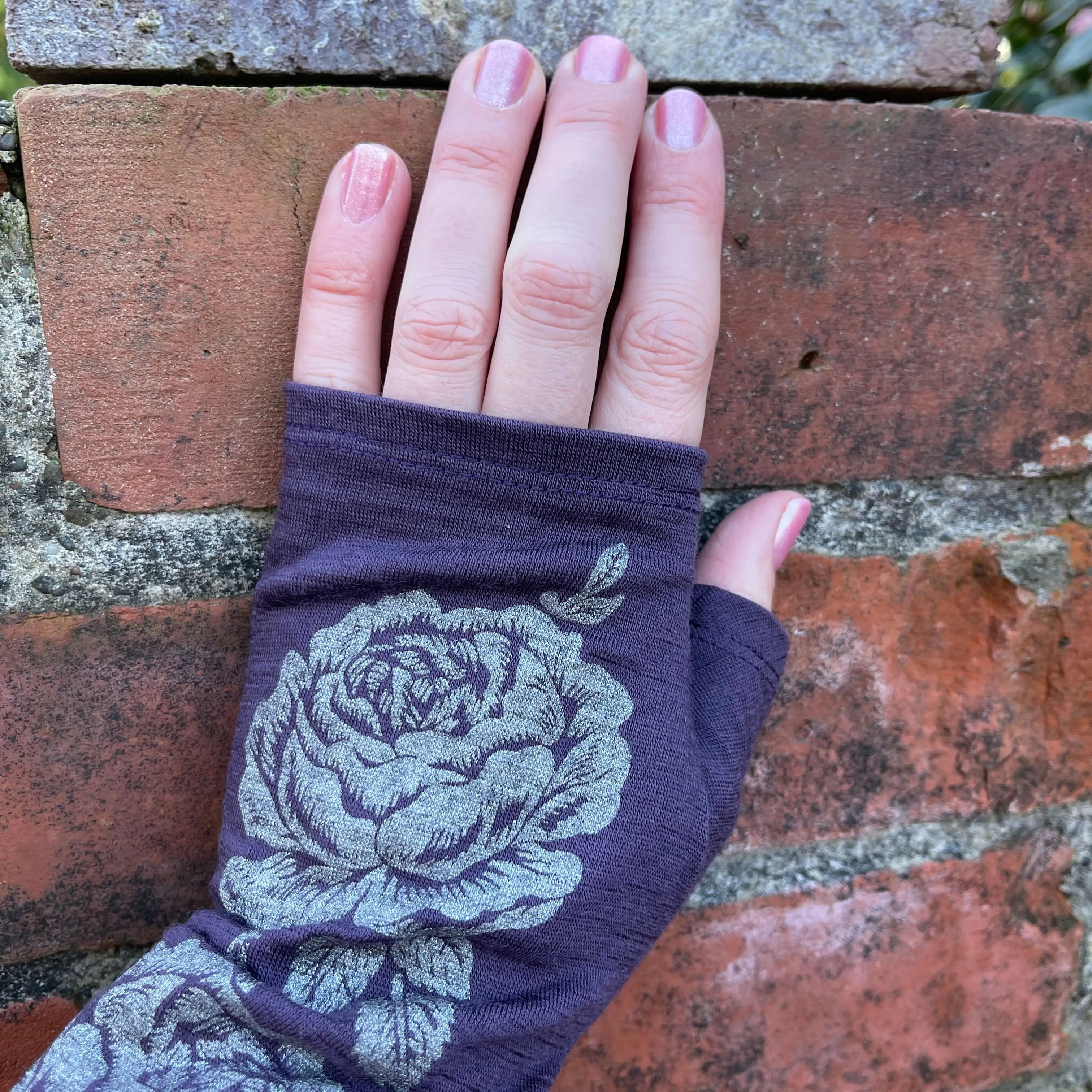 Merino Wool Gloves - Purple and Silver Rose