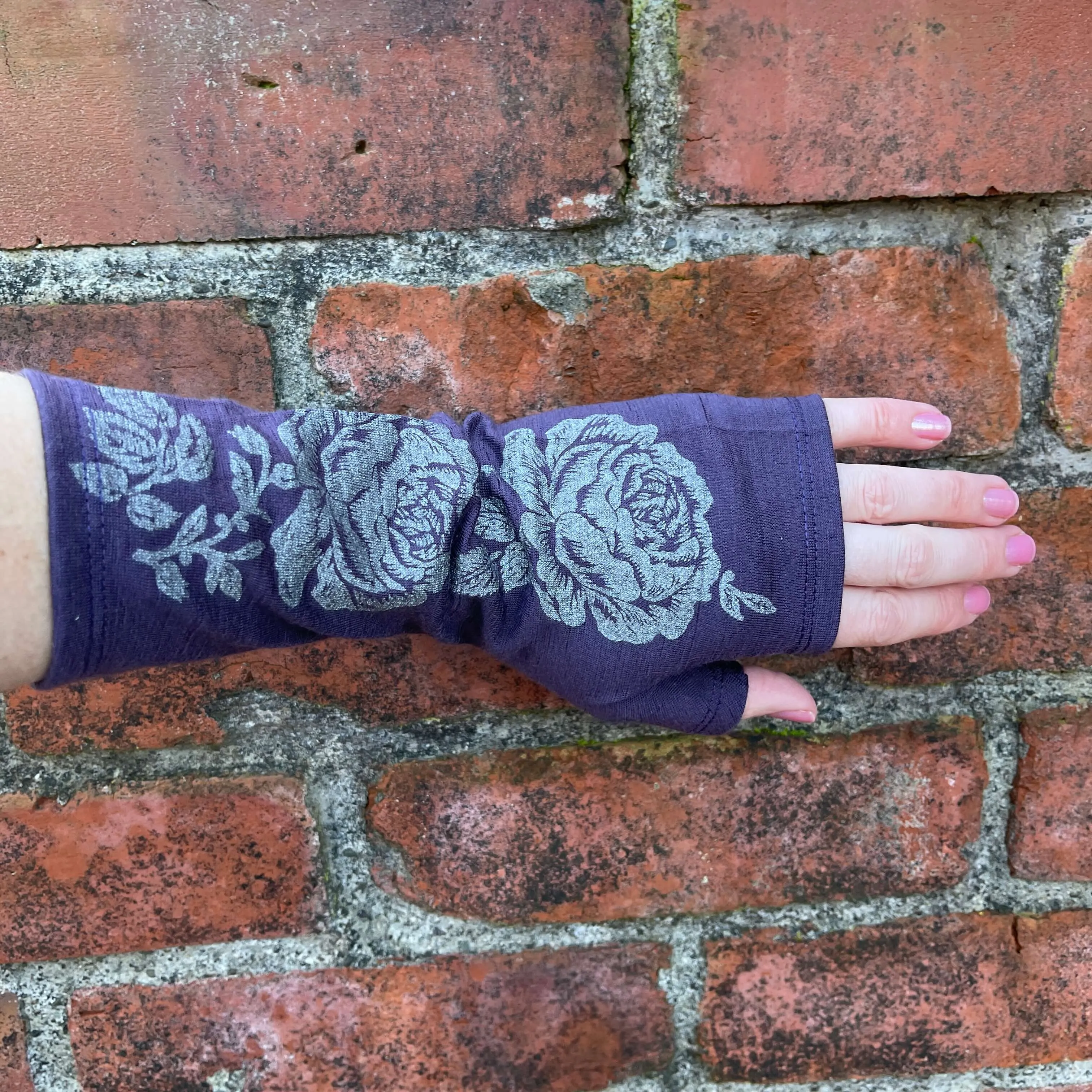 Merino Wool Gloves - Purple and Silver Rose