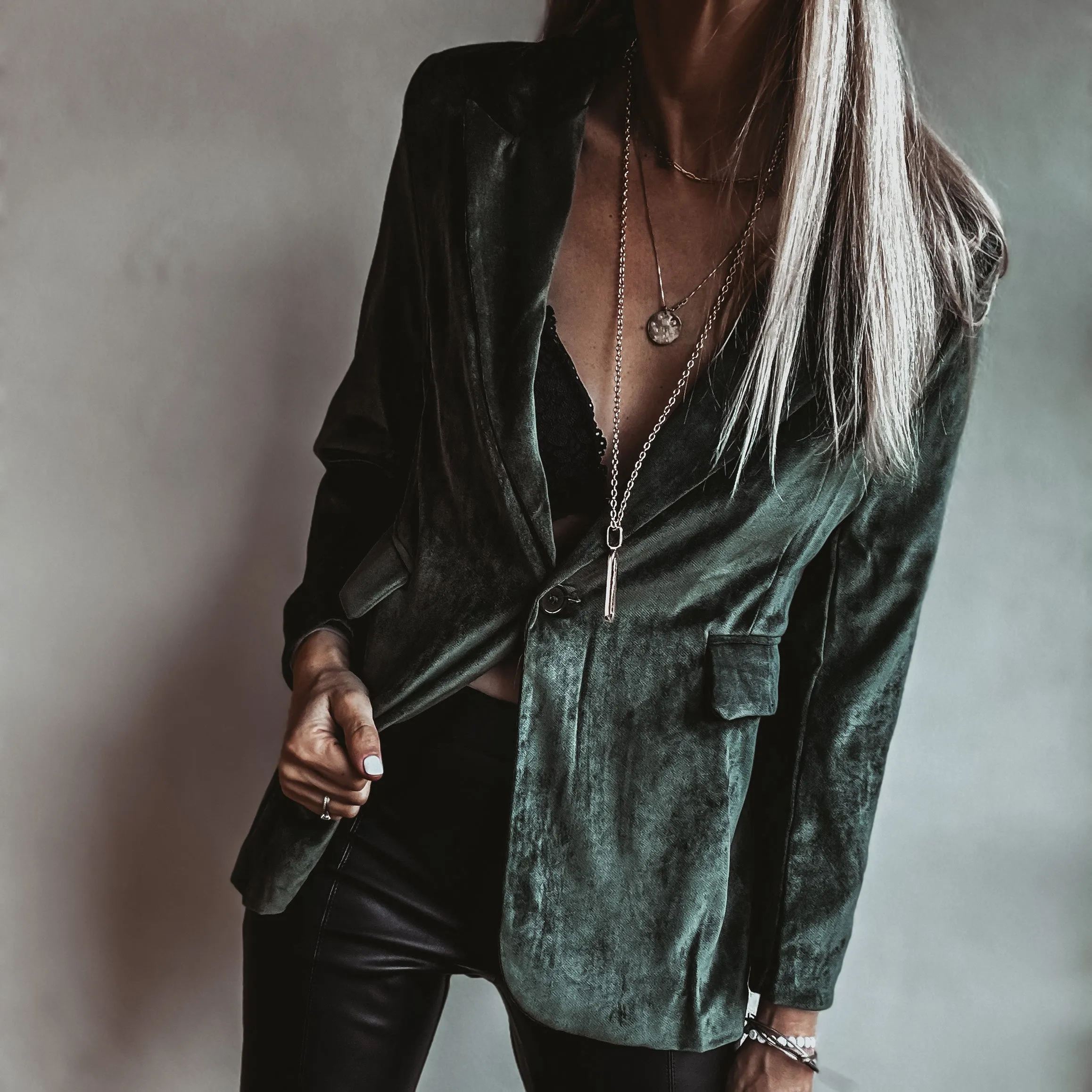 Olive Lyon velvet blazer *NEW*