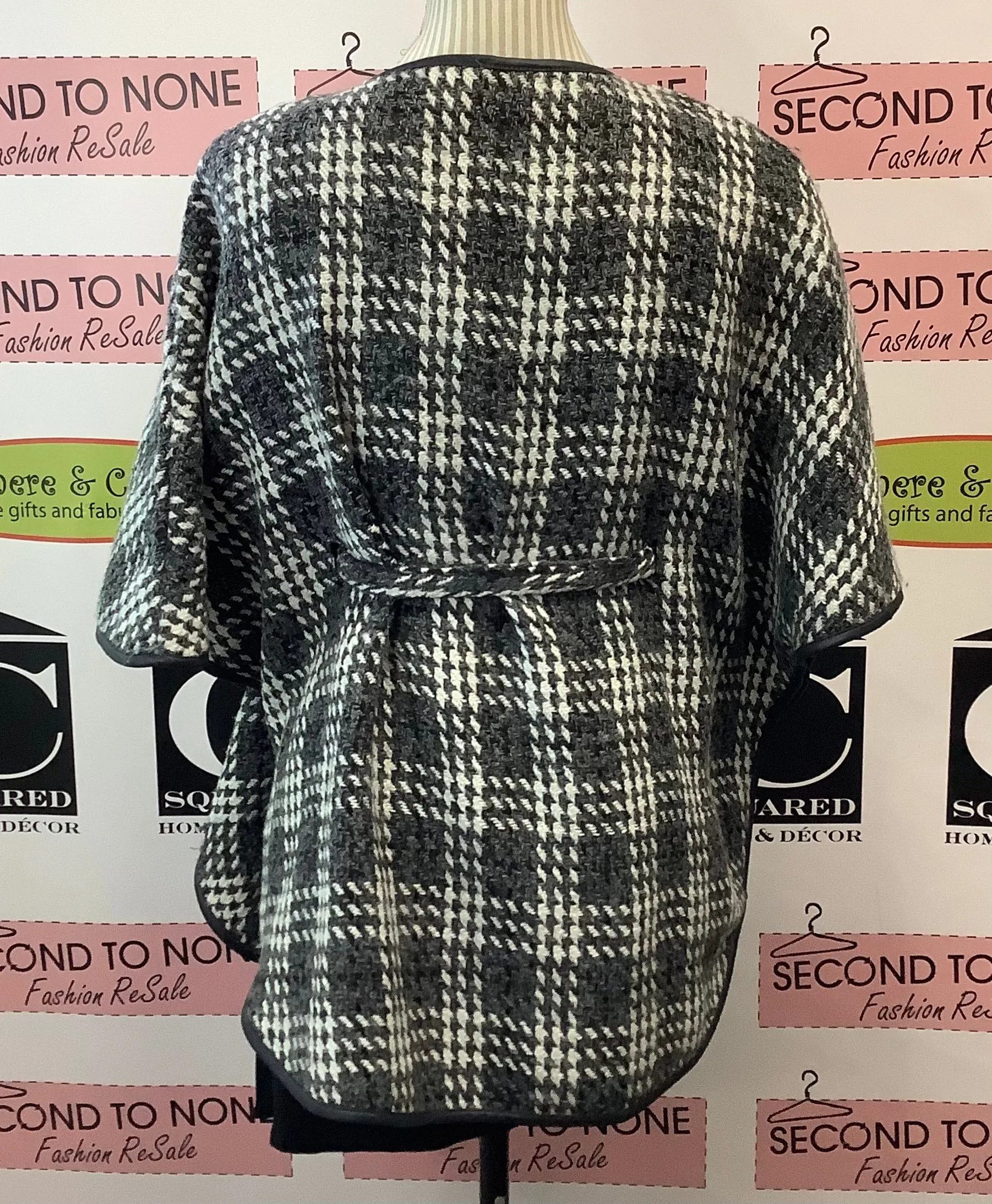 Papillon Plaid Poncho (Size XS)