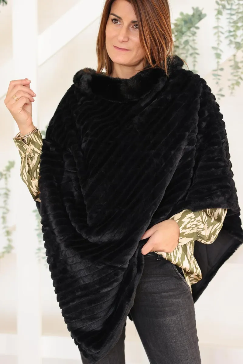 Poncho fausse fourrure noir