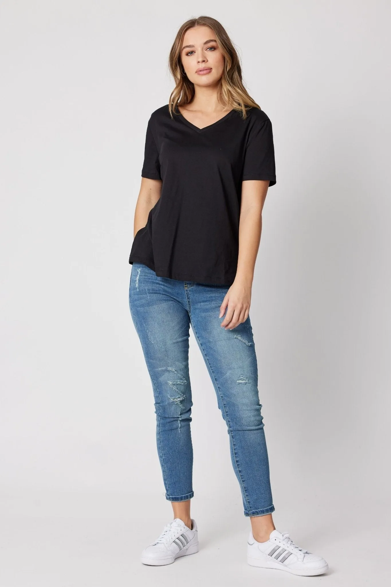 V NECK TEE - 36035T